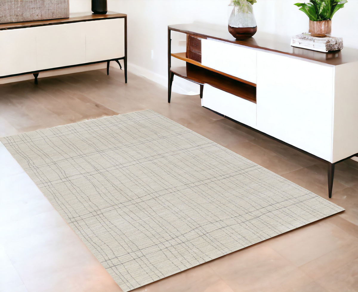 4' X 6' Gray and Ivory Abstract Power Loom Area Rug