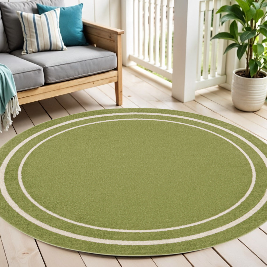 4 Green And Ivory Round Indoor Outdoor Area Rug