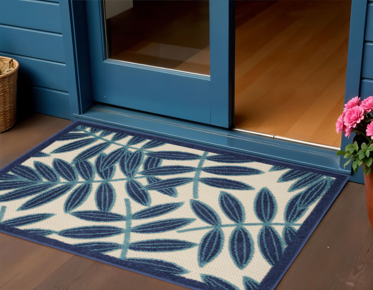 3 X 4 Navy Blue And Ivory Botanical Leaves Indoor Outdoor Area Rug