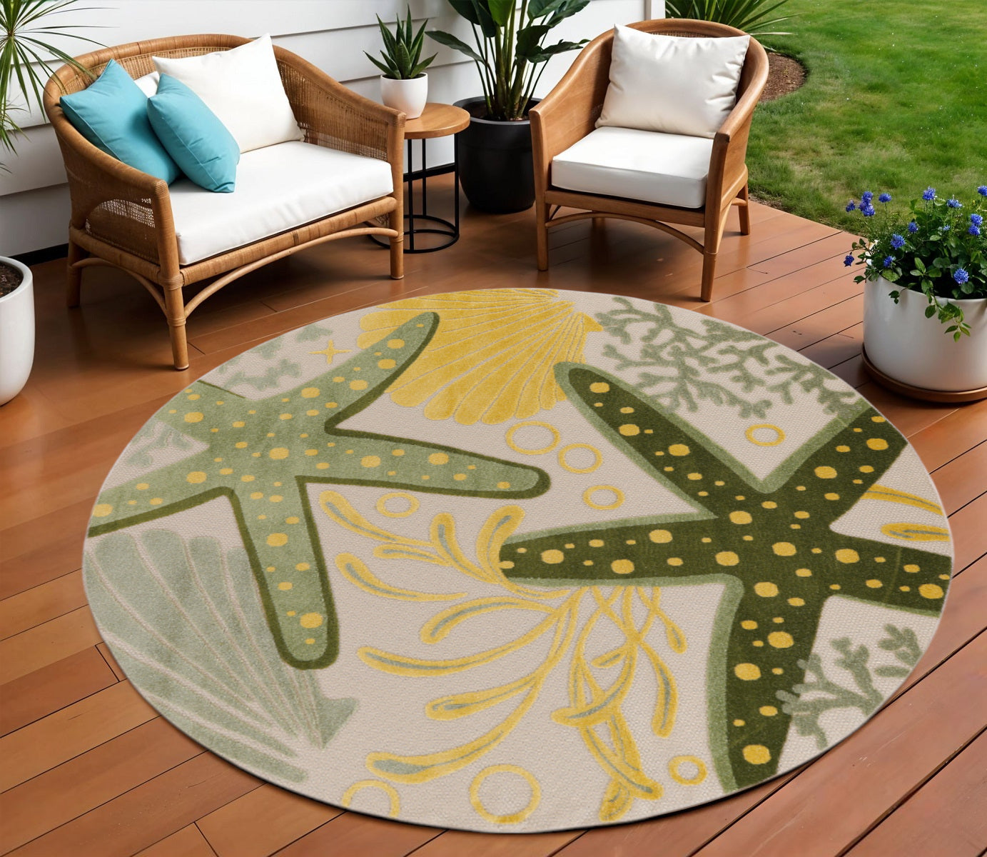 8 Ivory Green And Yellow Round Starfish Indoor Outdoor Area Rug
