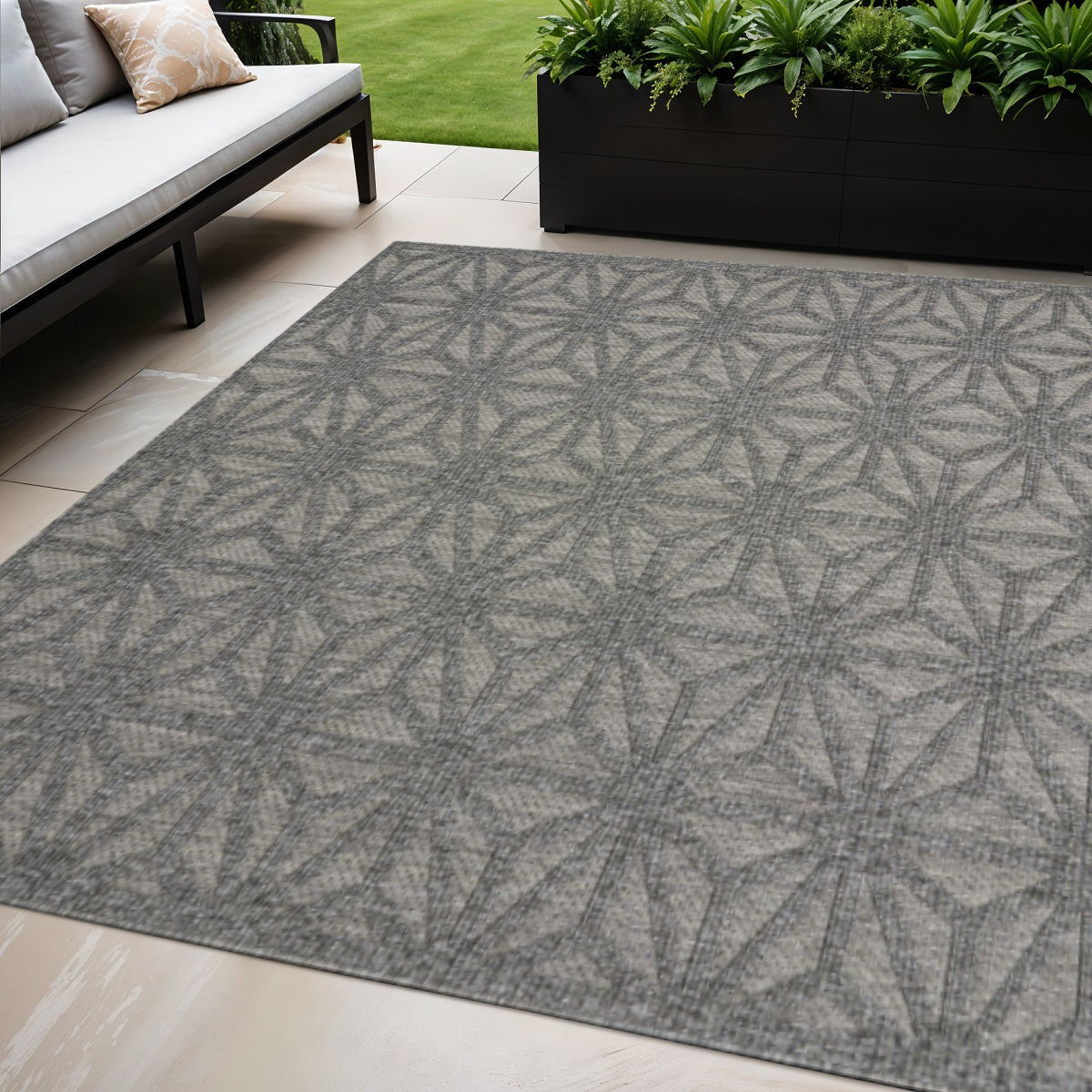 5 X 7 Dark Gray And Light Gray Geometric Indoor Outdoor Area Rug