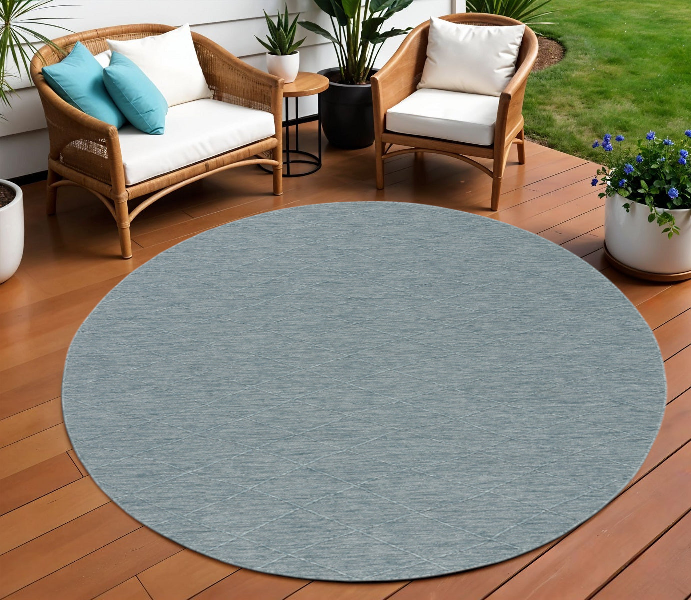 8 Aqua And Ivory Round Geometric Indoor Outdoor Area Rug