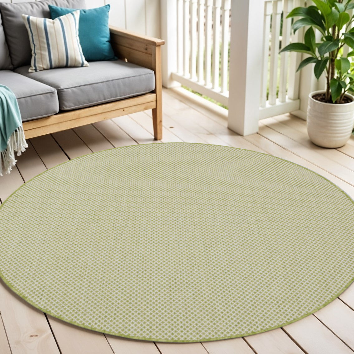 5 Ivory And Green Round Geometric Indoor Outdoor Area Rug