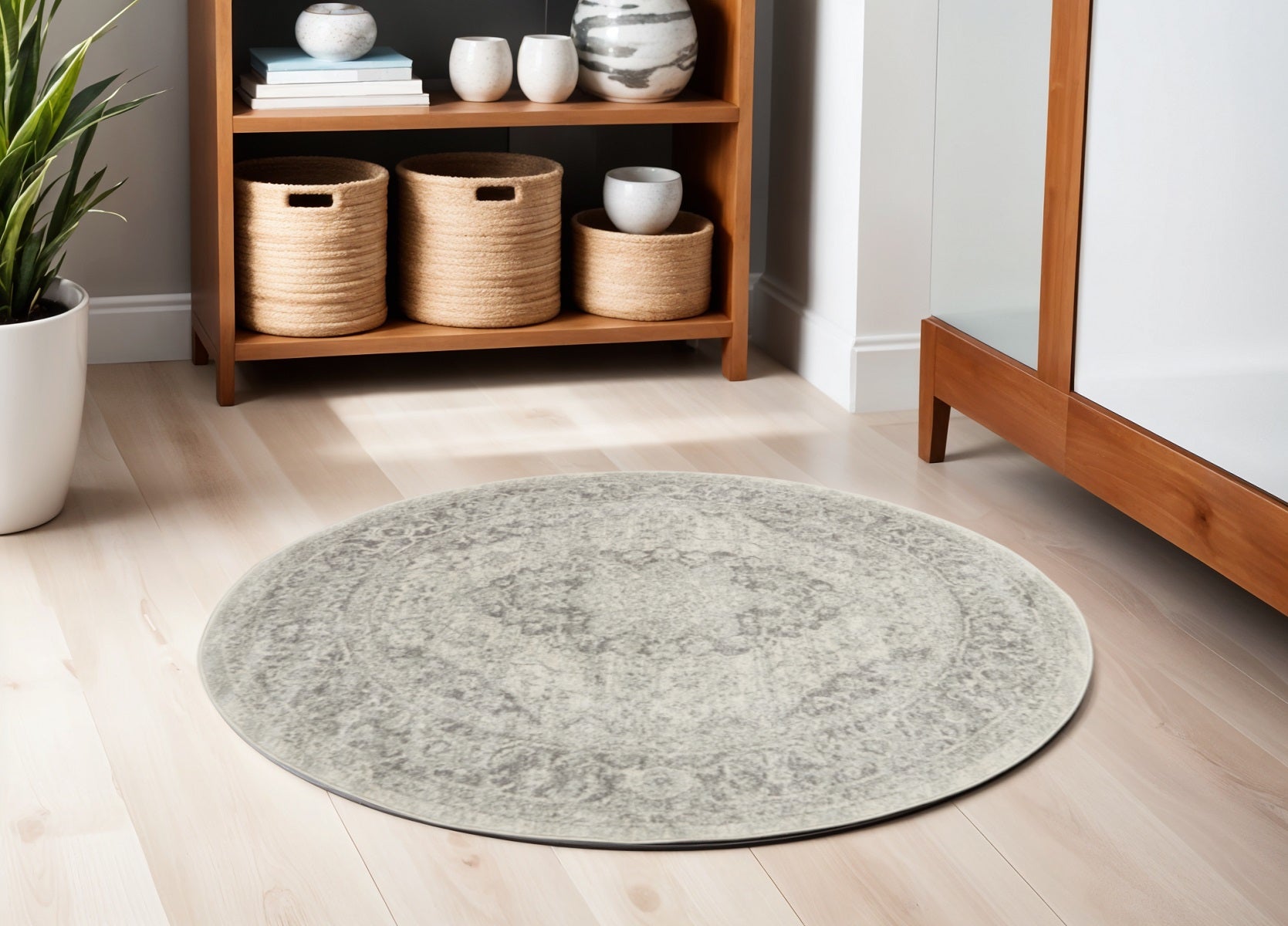 4' Ivory And Gray Floral Medallion Distressed Round Rug