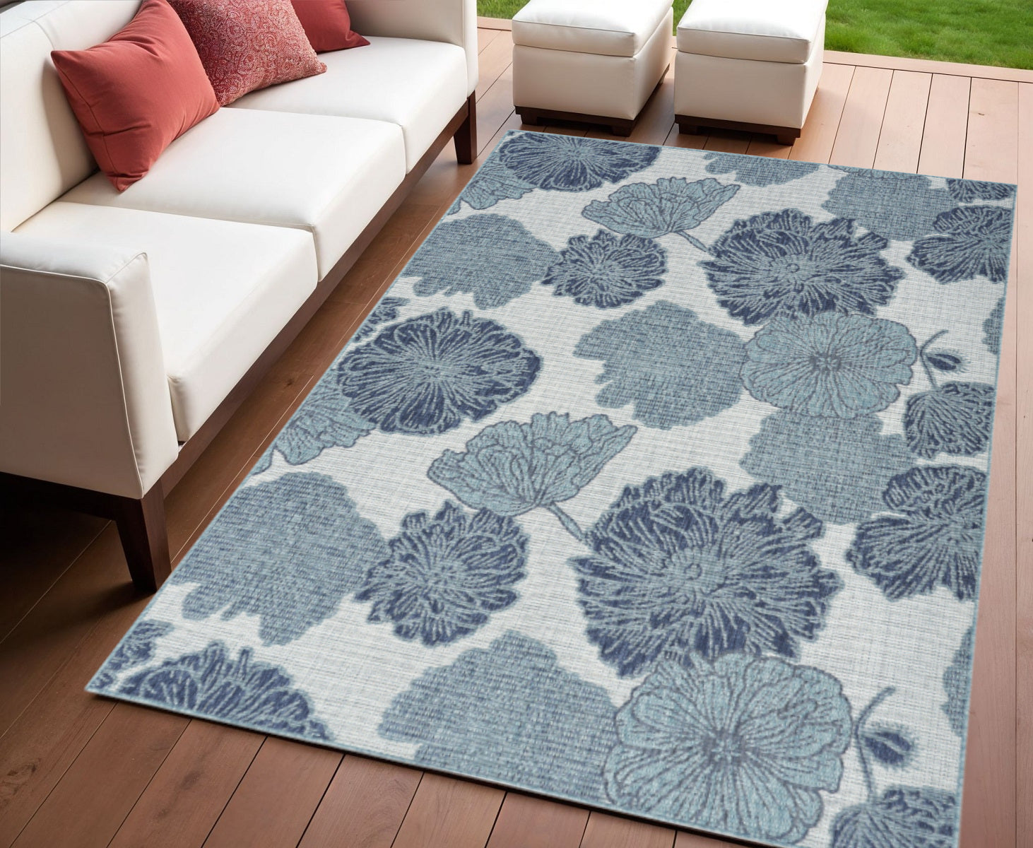 4 X 6 Navy Blue Ivory And Blue Floral Indoor Outdoor Area Rug