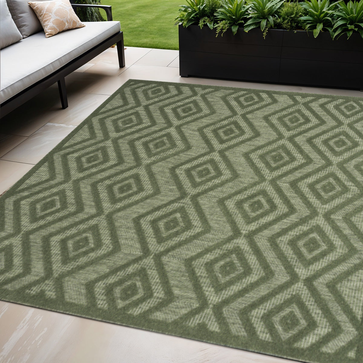 5 X 7 Dark Green And Light Green Geometric Indoor Outdoor Area Rug