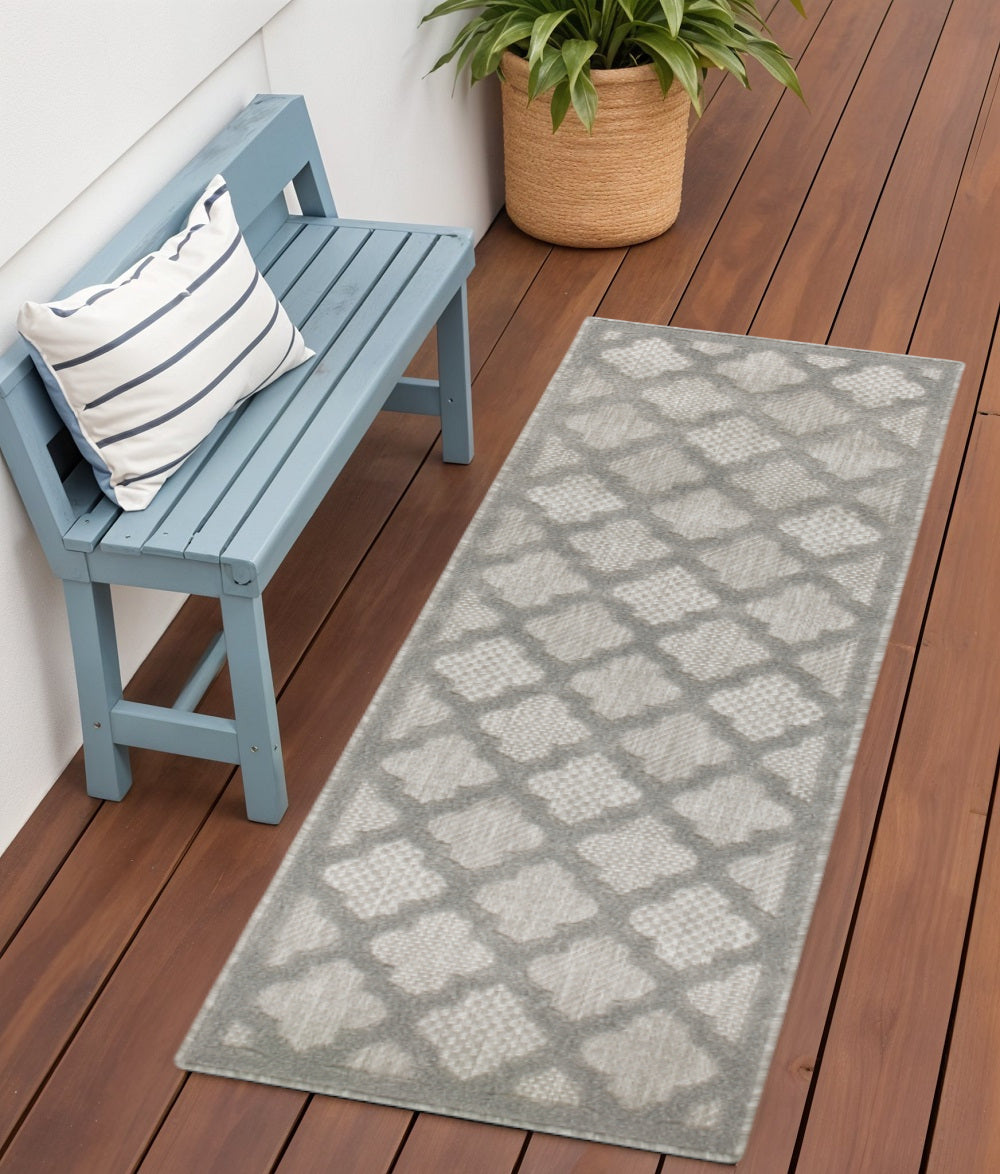 6 Silver And Gray Geometric Indoor Outdoor Area Rug