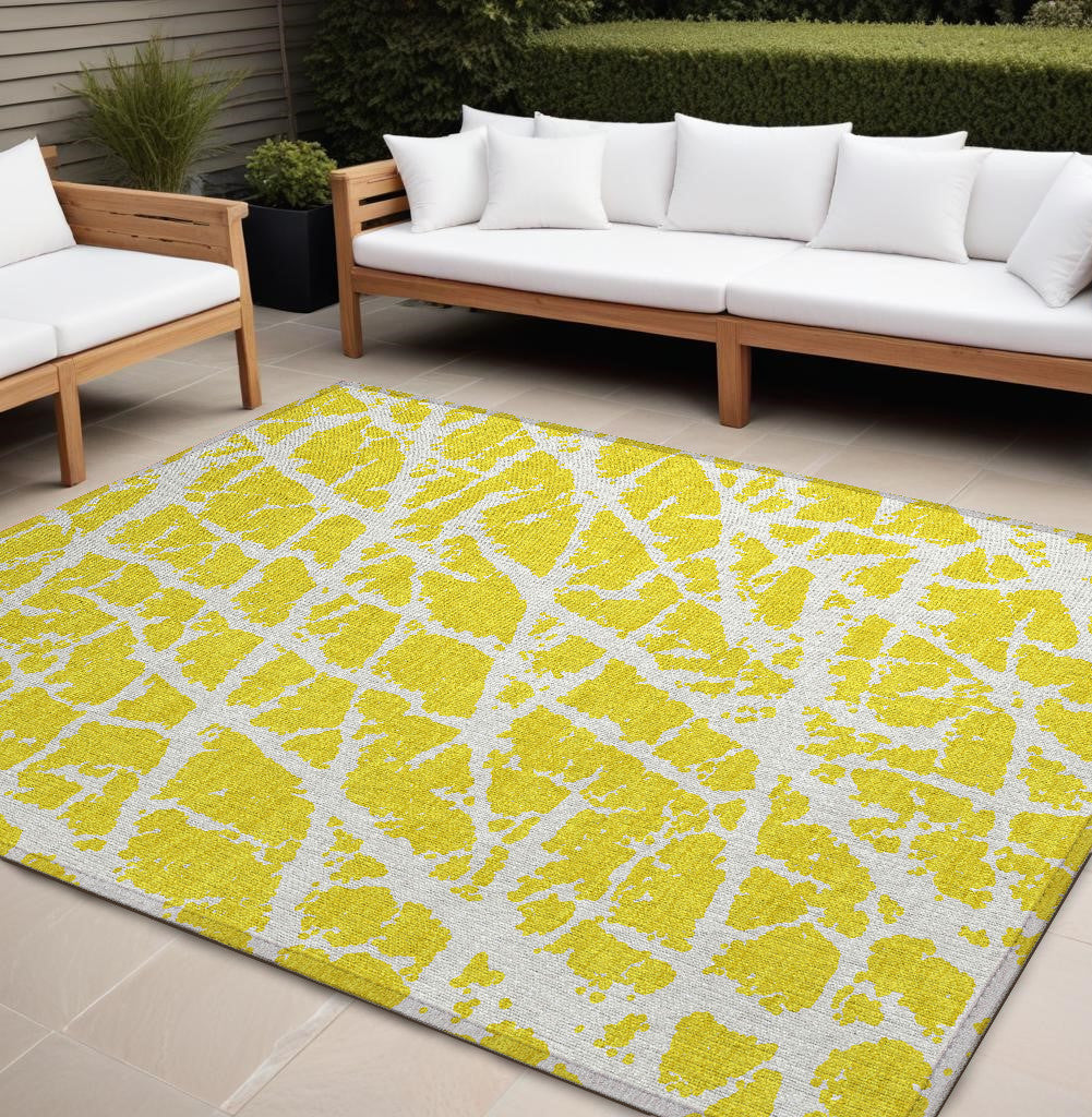 9' X 12' Yellow And White Abstract Washable Non Skid Indoor Outdoor Area Rug