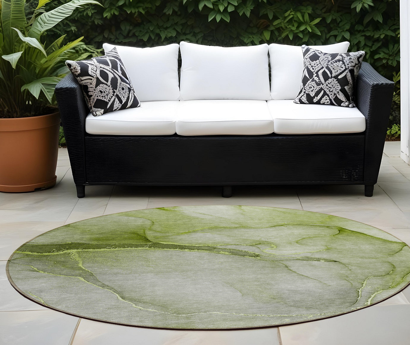 8' Round Olive Green Round Abstract Washable Non Skid Indoor Outdoor Area Rug