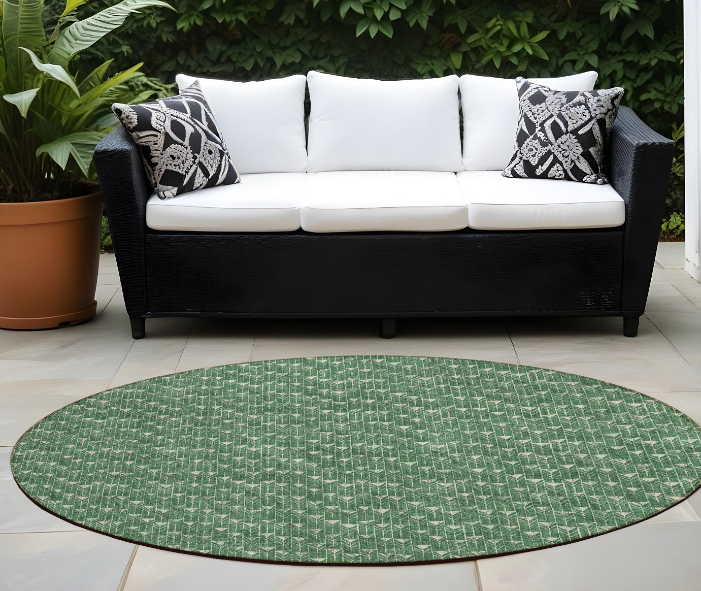 8' Round Sage Round Geometric Washable Non Skid Indoor Outdoor Area Rug