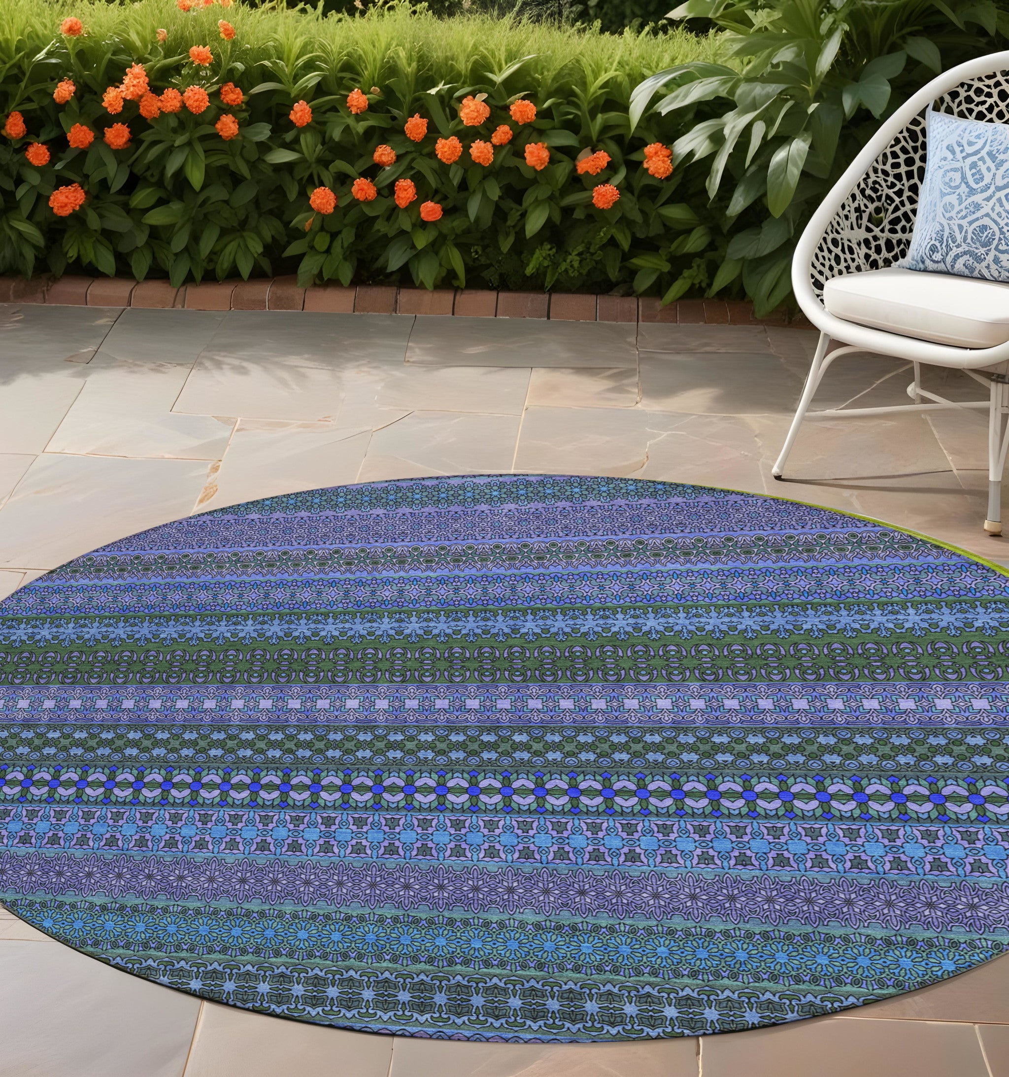 8' Round Blue And Green Round Striped Washable Non Skid Indoor Outdoor Area Rug