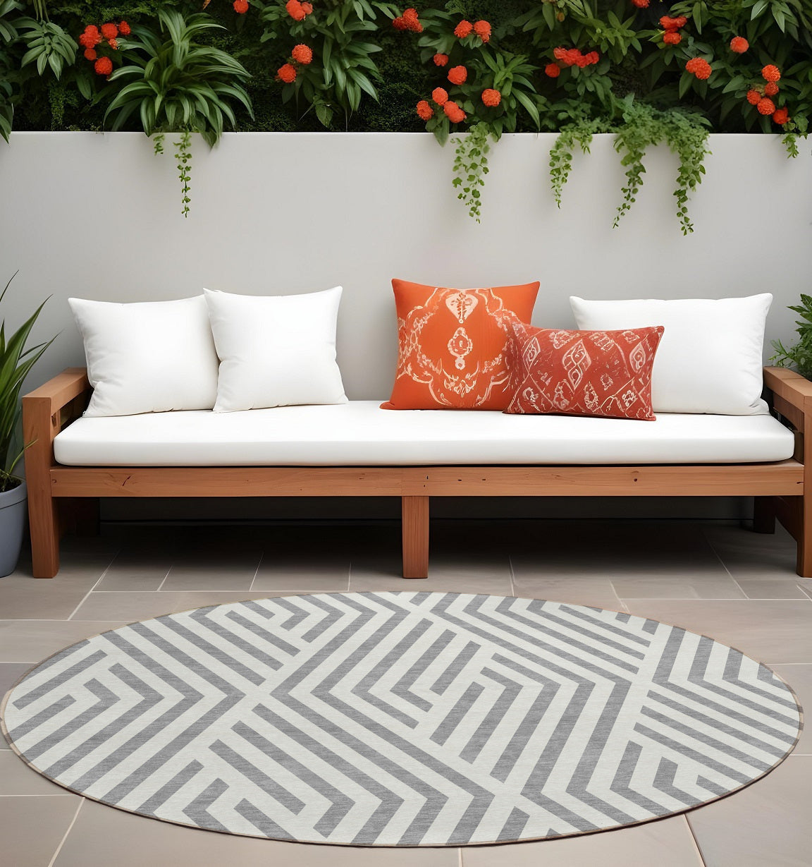8' Round Gray And Ivory Round Geometric Washable Non Skid Indoor Outdoor Area Rug