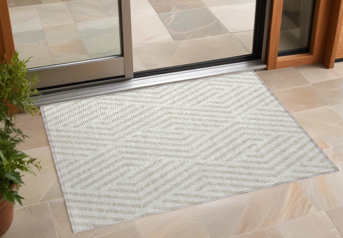 3' X 5' Beige And Ivory Geometric Washable Non Skid Indoor Outdoor Area Rug