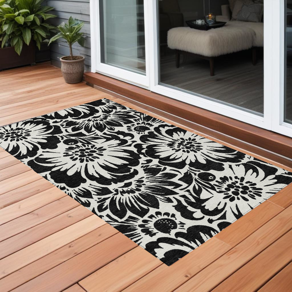 3' X 5' Black And Ivory Floral Washable Non Skid Indoor Outdoor Area Rug
