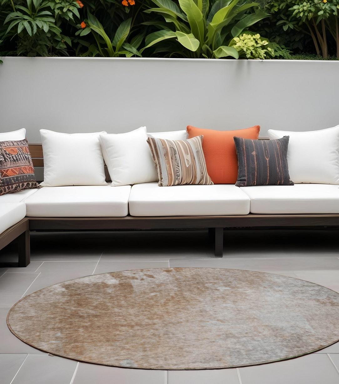 8' Round Brown And Off White Round Abstract Washable Non Skid Indoor Outdoor Area Rug