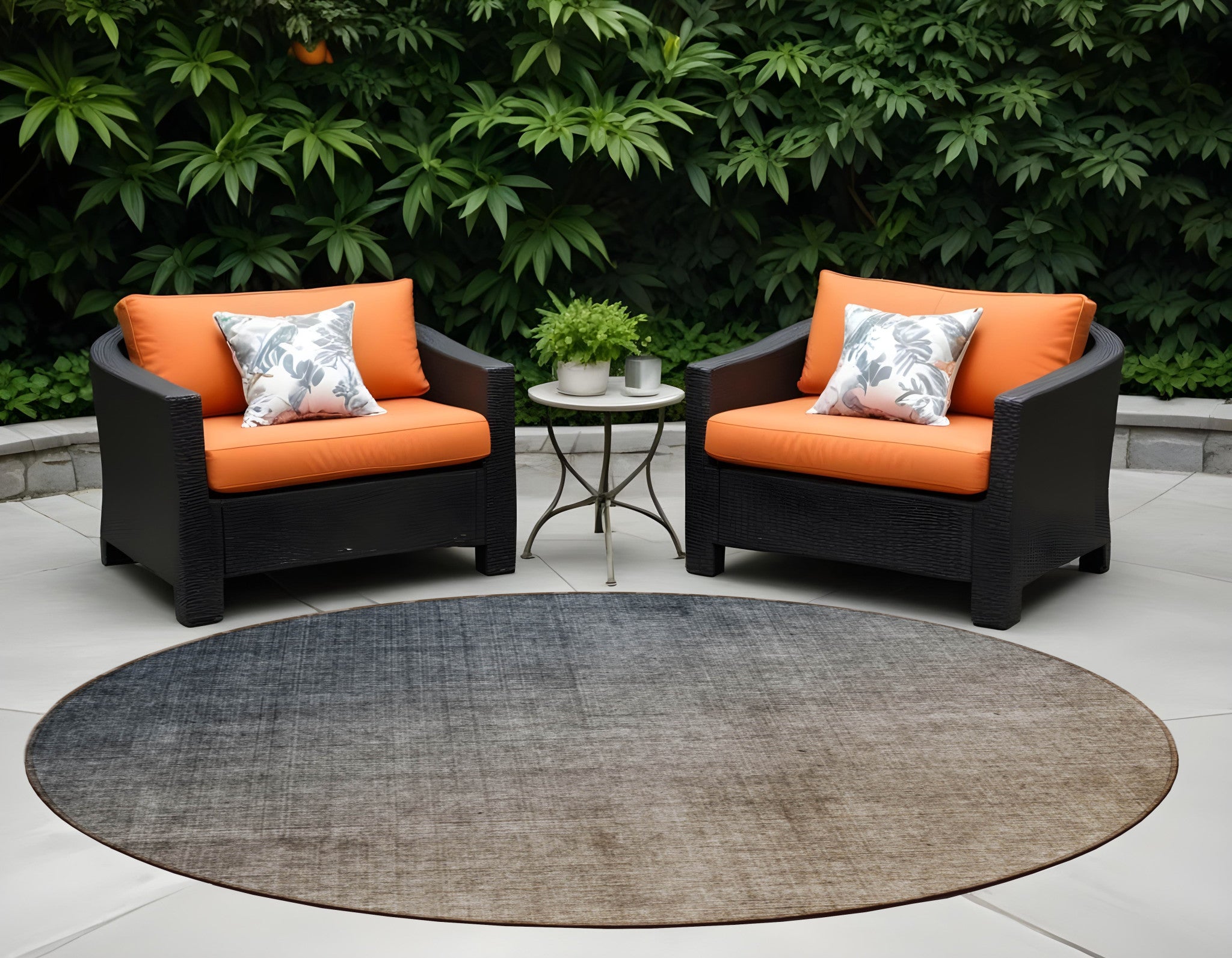 8' Round Taupe And Gray Round Ombre Washable Non Skid Indoor Outdoor Area Rug