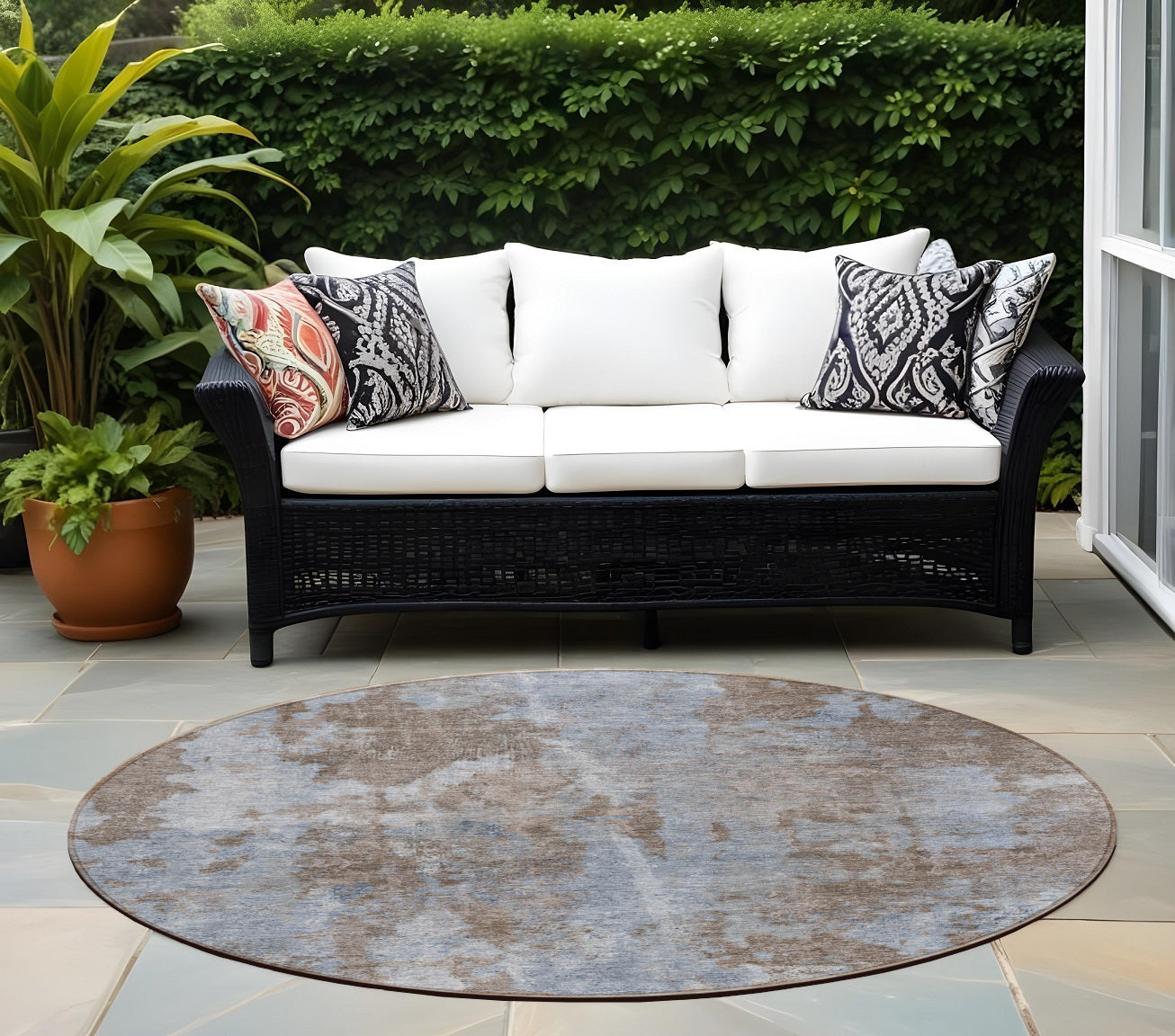 8' Round Mocha And Blue Round Abstract Washable Non Skid Indoor Outdoor Area Rug