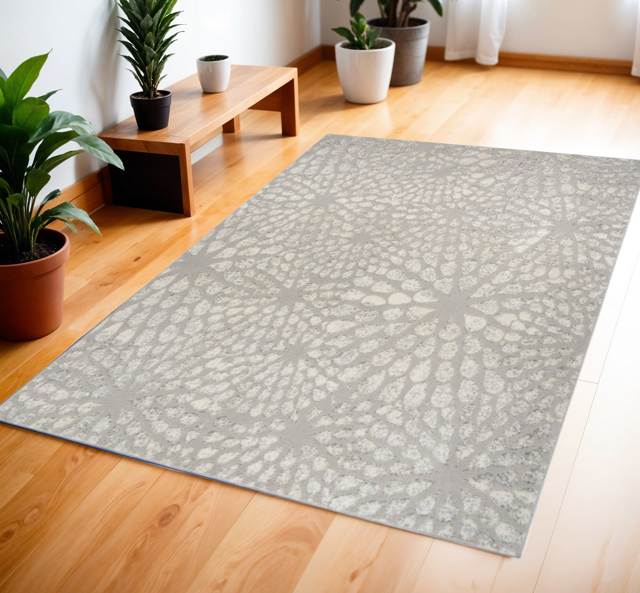4' X 6' Gray Abstract Area Rug