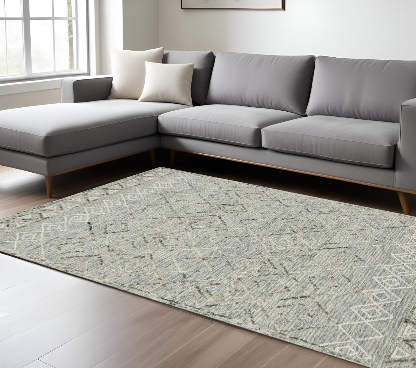 8 X 10 Gray Ivory And Black Wool Argyle Hand Hooked Area Rug