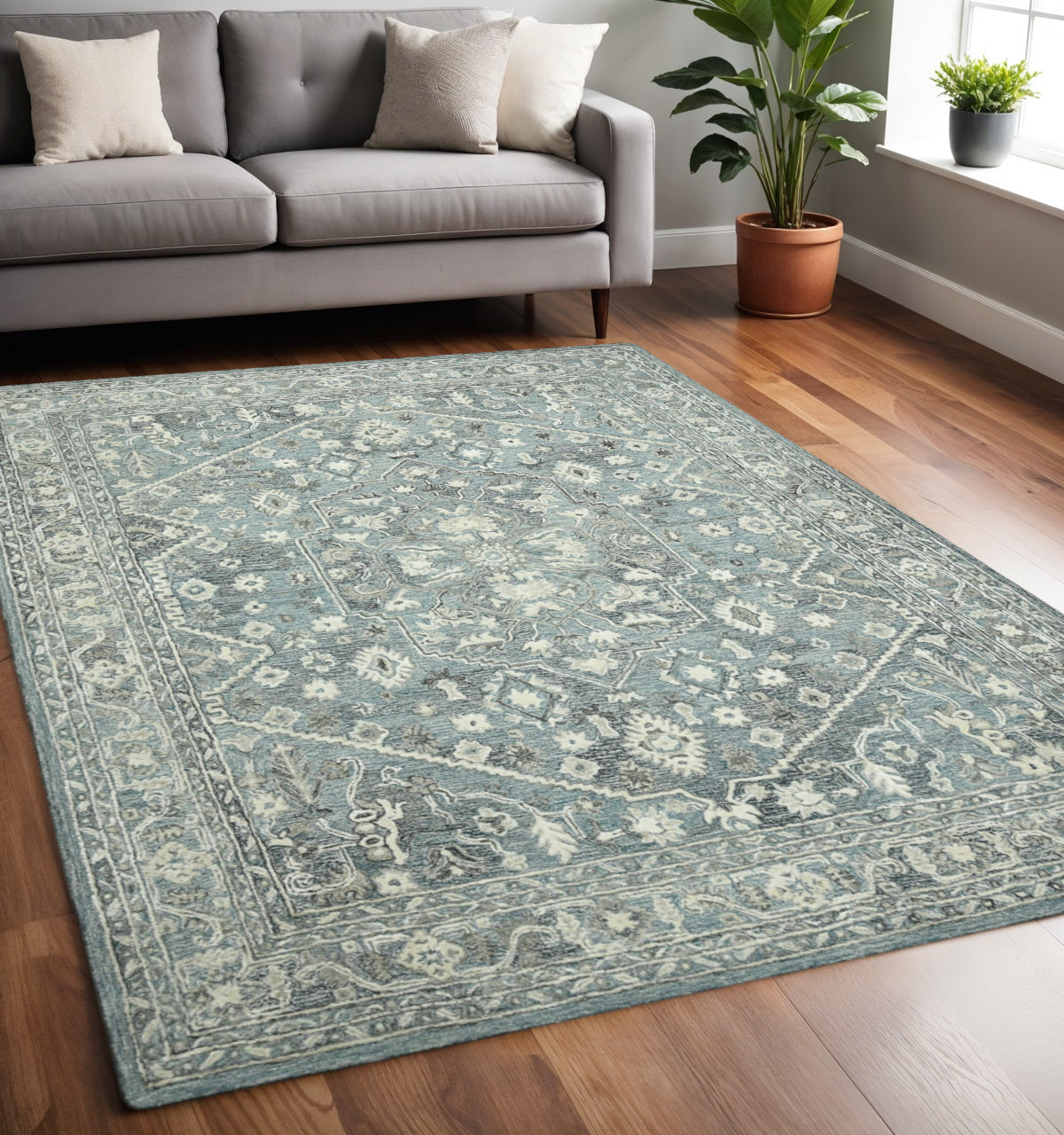 5 X 7 Sky Blue Gray And Ivory Wool Oriental Hand Tufted Area Rug