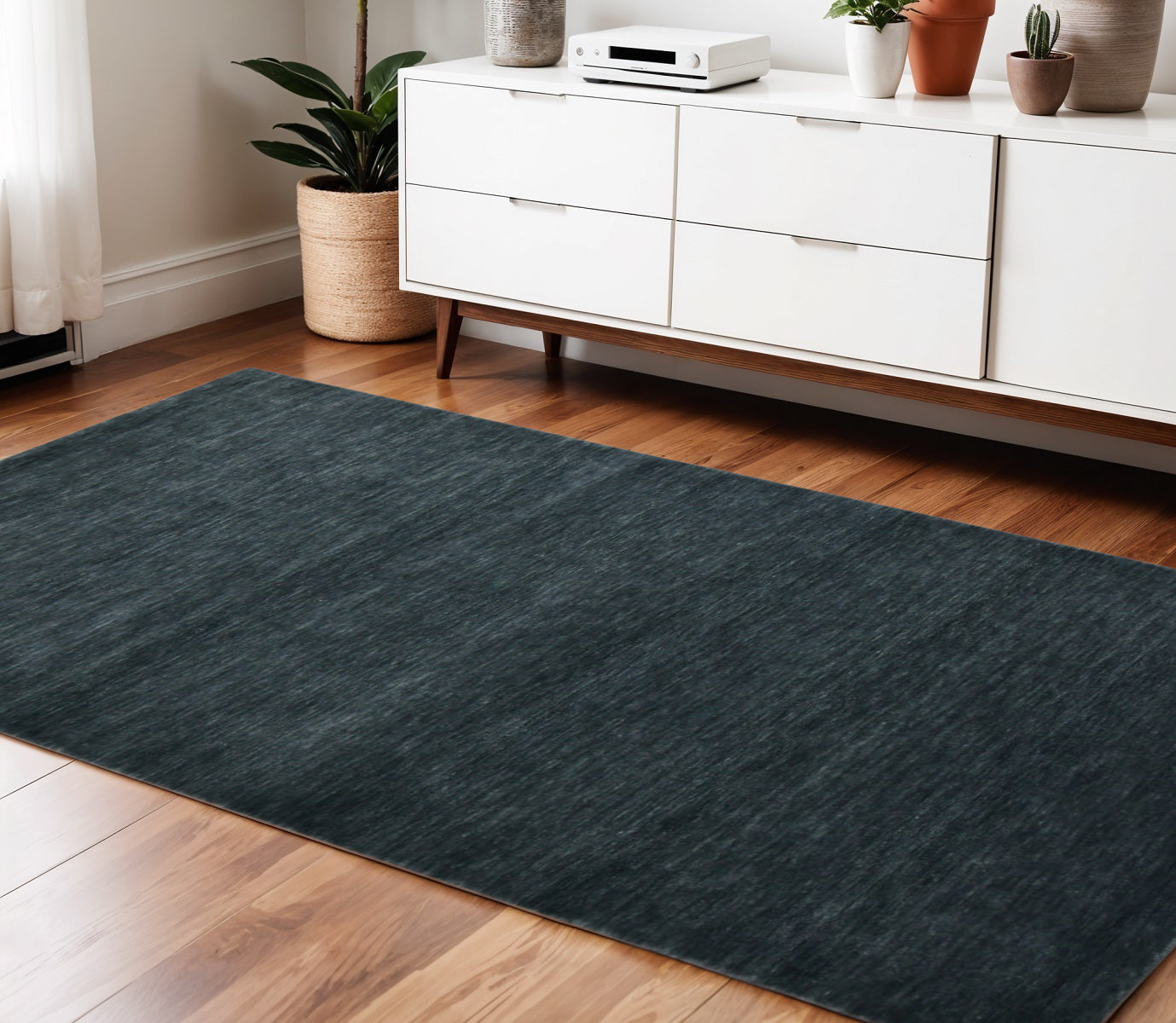 4 X 6 Dark Gray Wool Hand Woven Area Rug