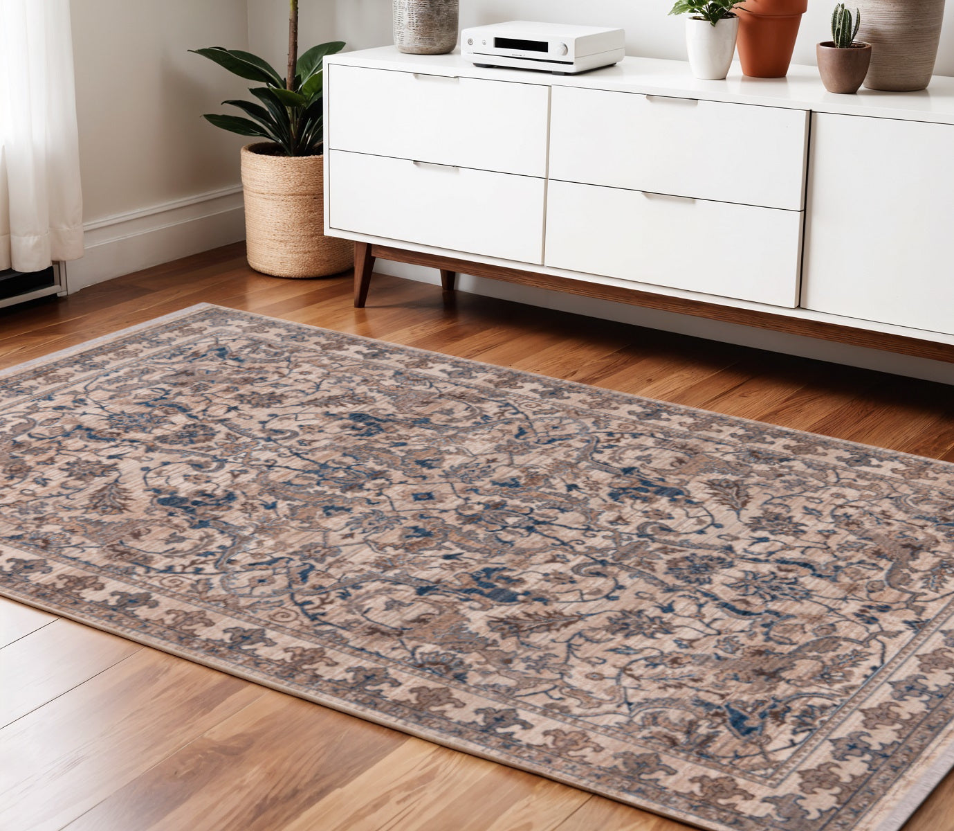 4 X 5 Tan And Blue Oriental Area Rug With Fringe