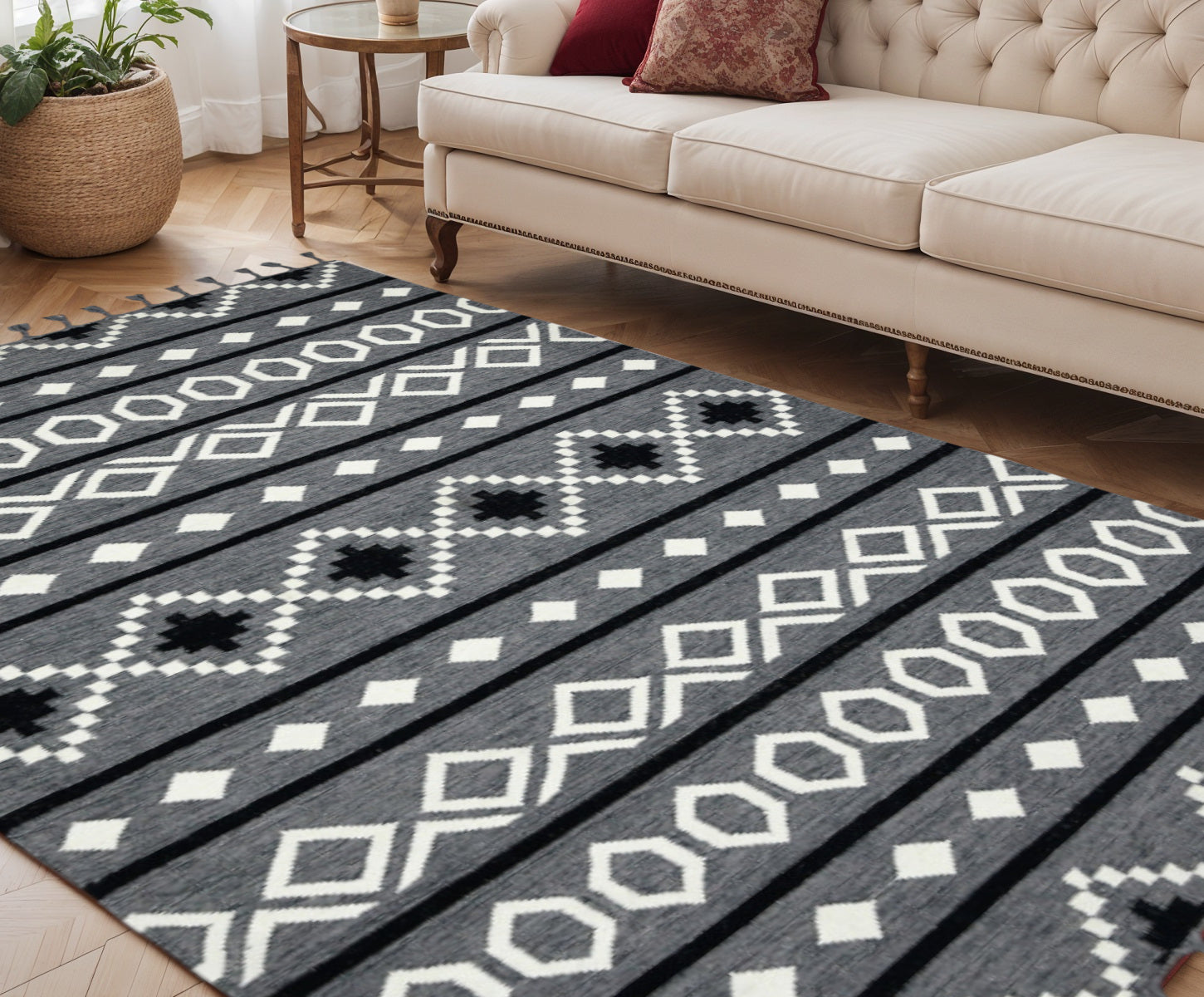 5 X 8 Gray White And Black Wool Tribal Flatweave Handmade Area Rug With Fringe
