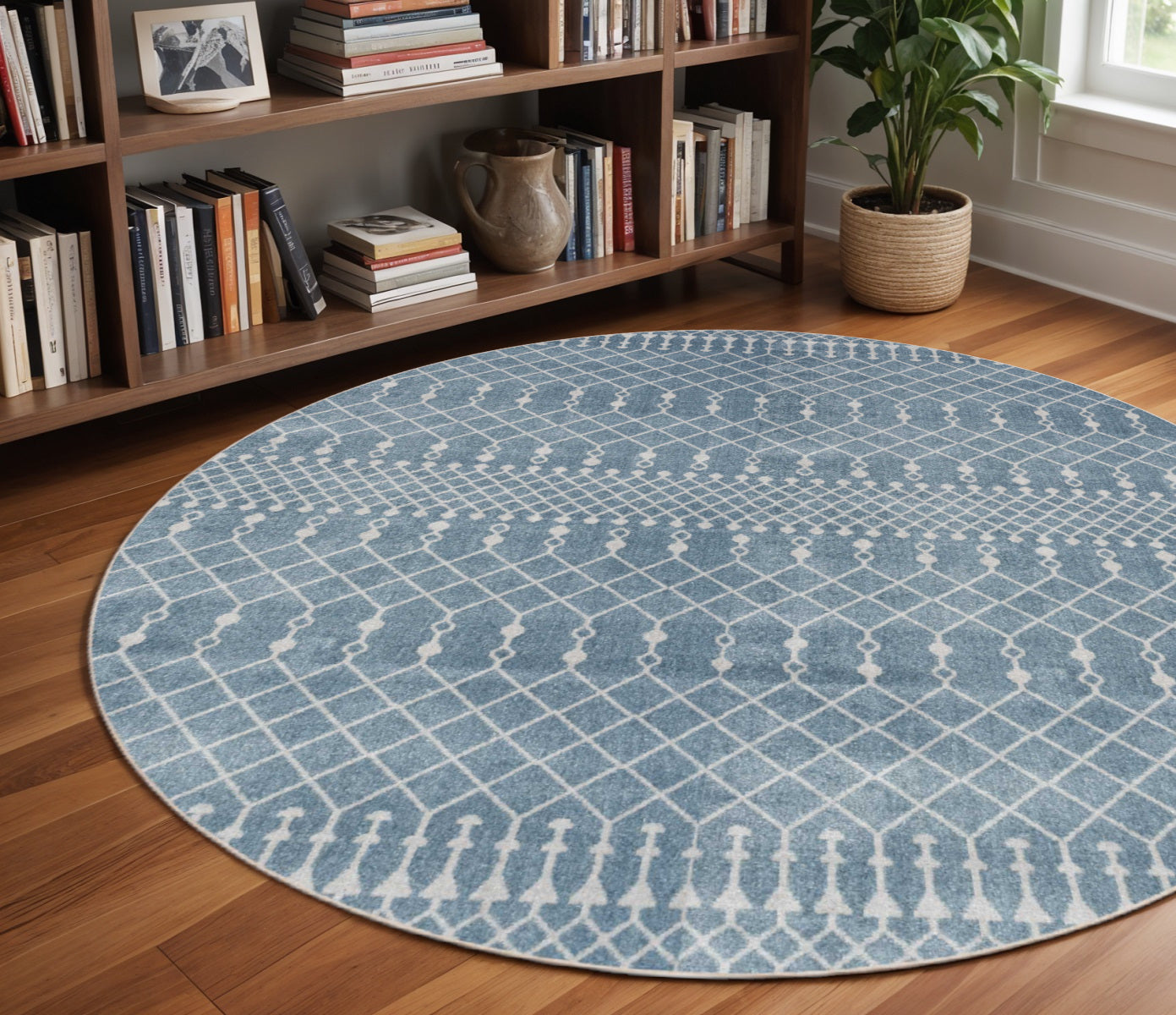 4' Blue Geometric Power Loom Round Rug