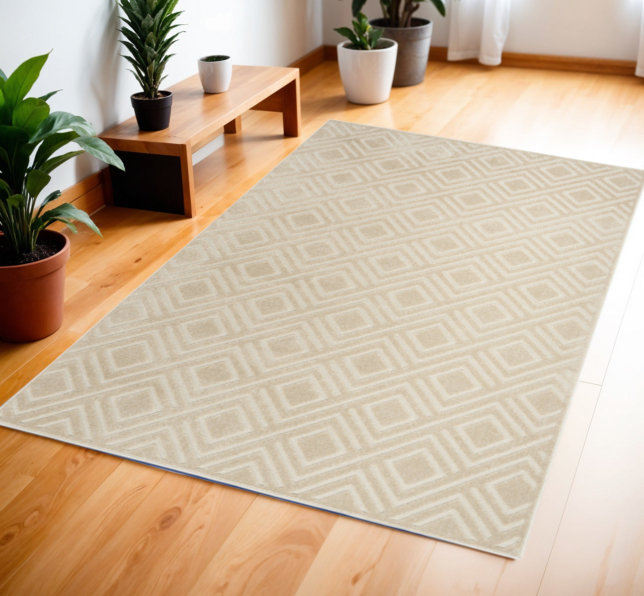 4' X 6' Beige Geometric Area Rug