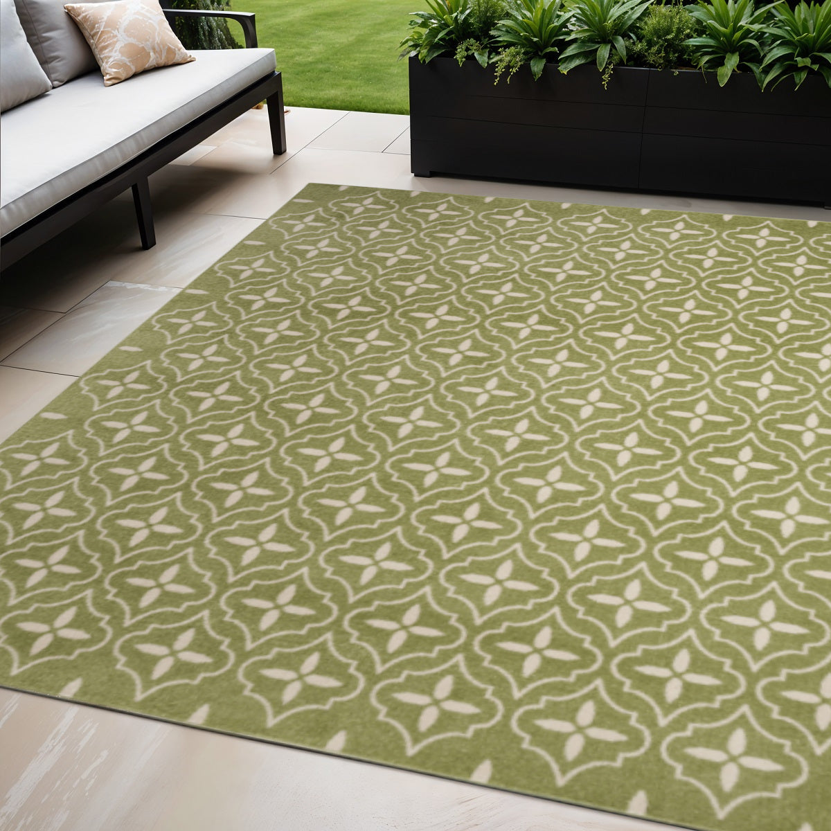 5 X 7 Green And Ivory Geometric Indoor Outdoor Area Rug