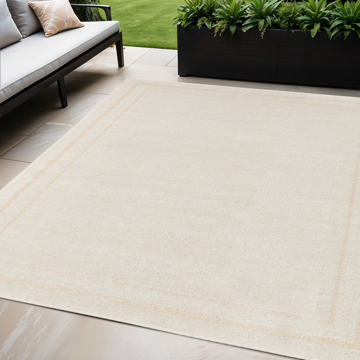 5 X 7 Ivory And Gold Indoor Outdoor Area Rug