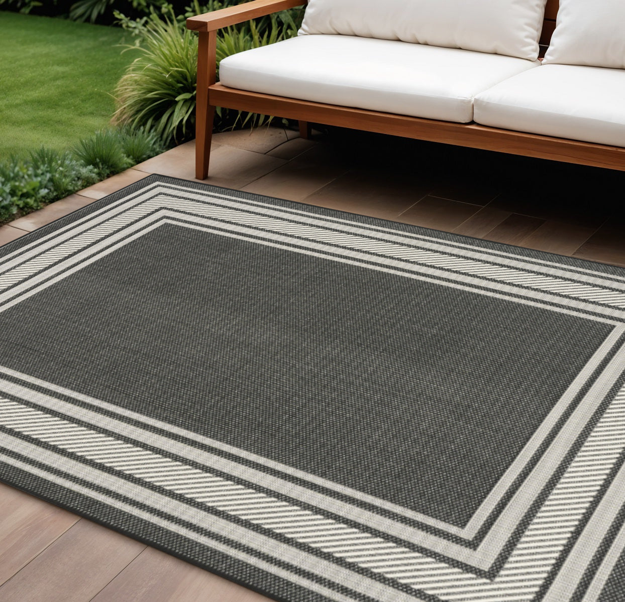 6 X 9 Black Geometric Indoor Outdoor Area Rug