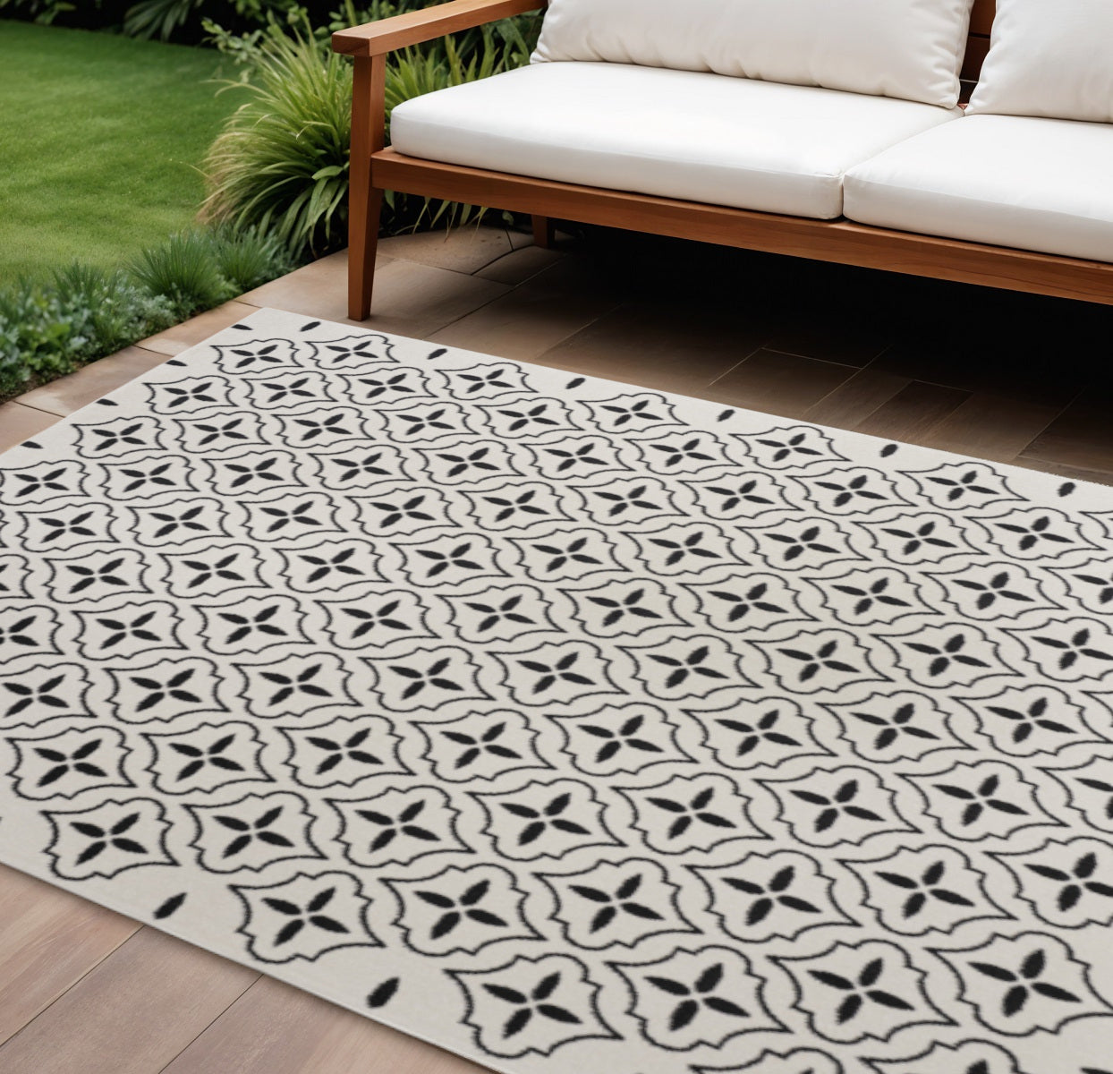 8 X 10 Ivory And Black Geometric Indoor Outdoor Area Rug