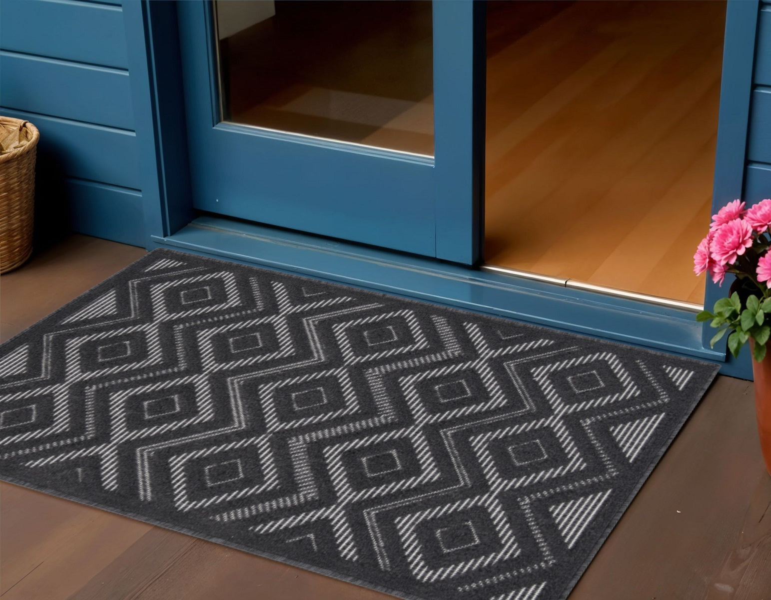 2 X 4 Charcoal And Black Geometric Indoor Outdoor Area Rug