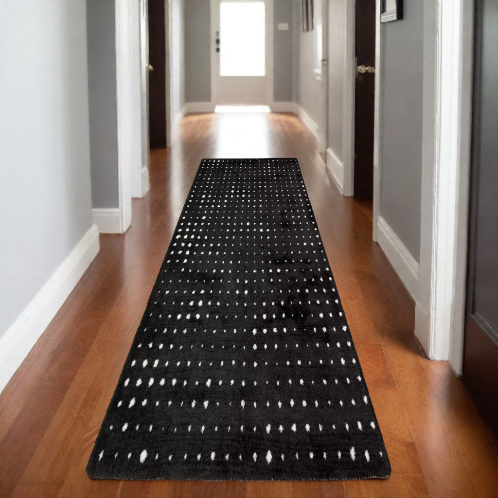8' Black And Ivory Geometric Runner Rug