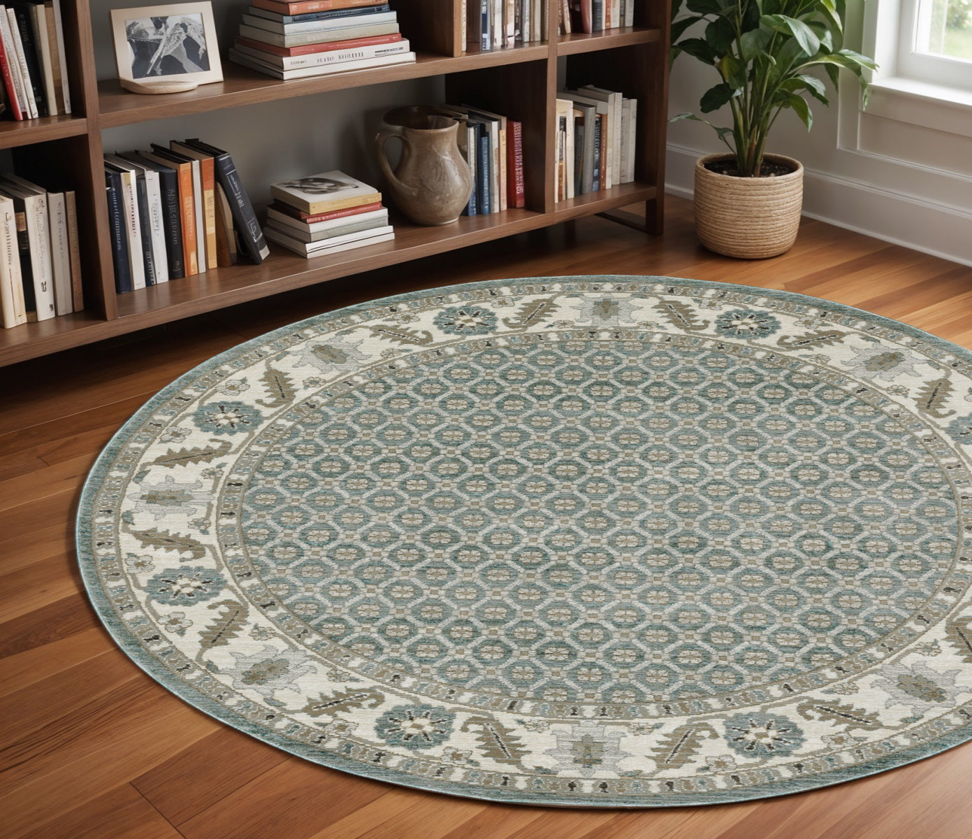 8' Blue And Ivory Oriental Round Rug