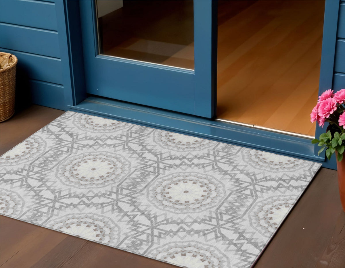 3' X 5' Silver Ivory And Gray Floral Medallion Washable Indoor Outdoor Area Rug