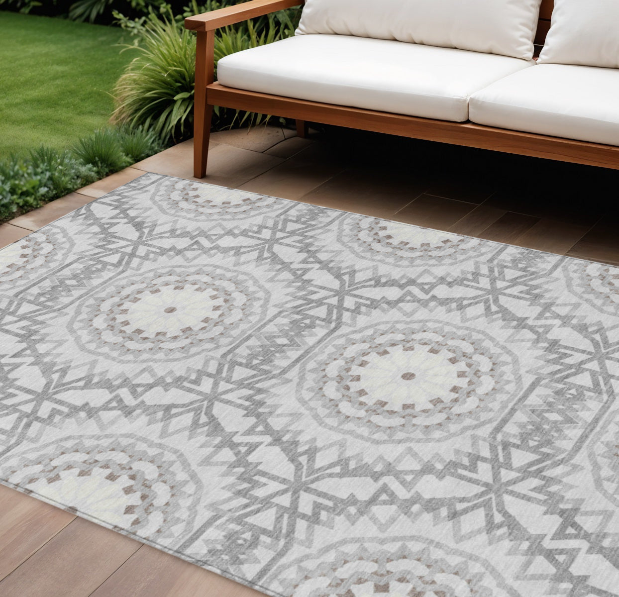 9' X 12' Silver Ivory And Gray Floral Medallion Washable Indoor Outdoor Area Rug