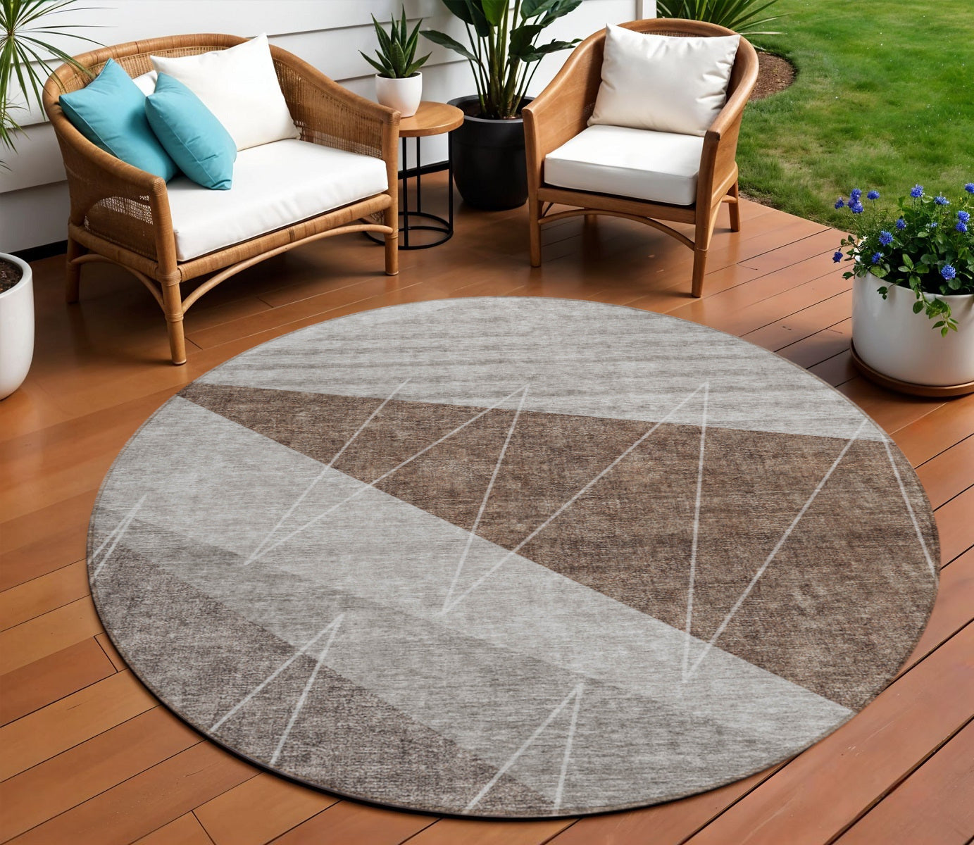 8' Gray Silver And Taupe Round Geometric Washable Indoor Outdoor Area Rug