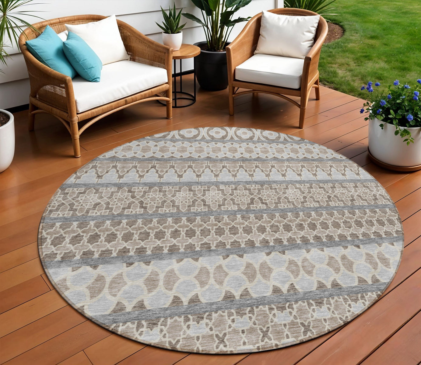 8' Taupe Beige And Gray Round Quatrefoil Washable Indoor Outdoor Area Rug