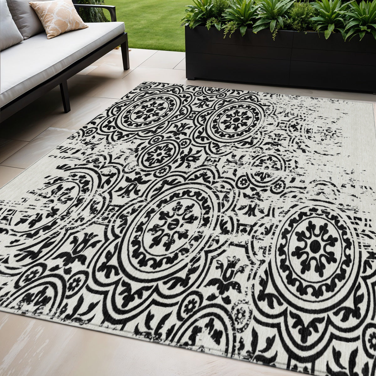 5' X 8' Black And Ivory Medallion Washable Indoor Outdoor Area Rug