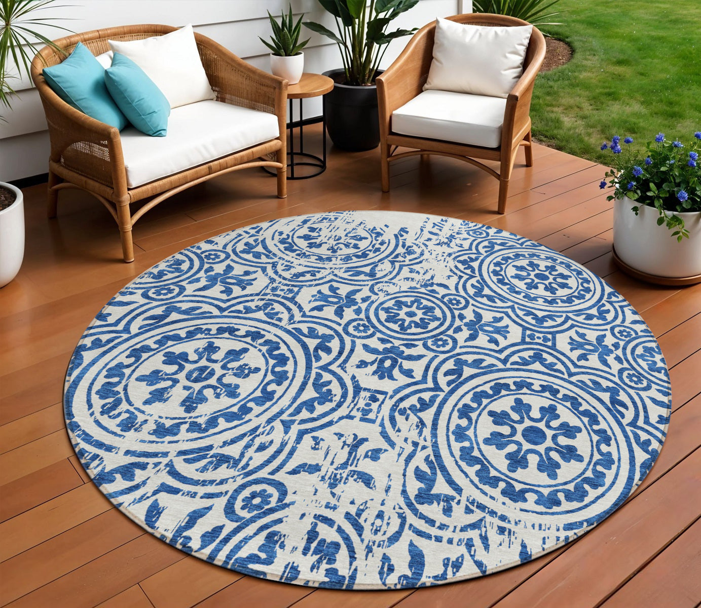8' Navy Blue And Ivory Round Medallion Washable Indoor Outdoor Area Rug