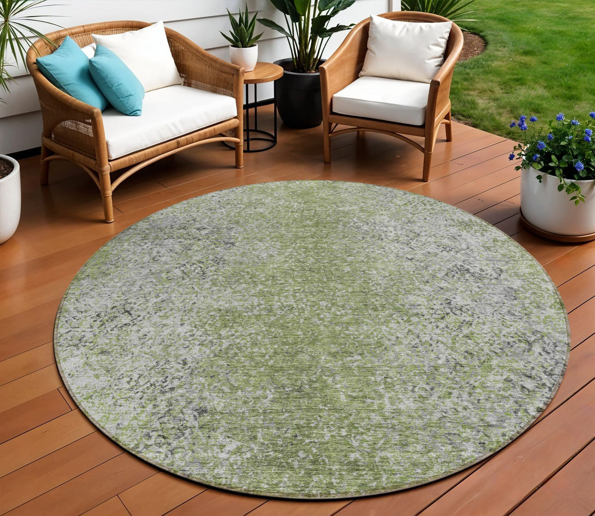 8' Fern Green Artichoke Green And Ivory Round Oriental Washable Indoor Outdoor Area Rug