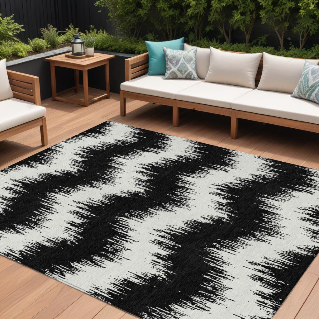 10' X 14' Black And Ivory Chevron Washable Indoor Outdoor Area Rug