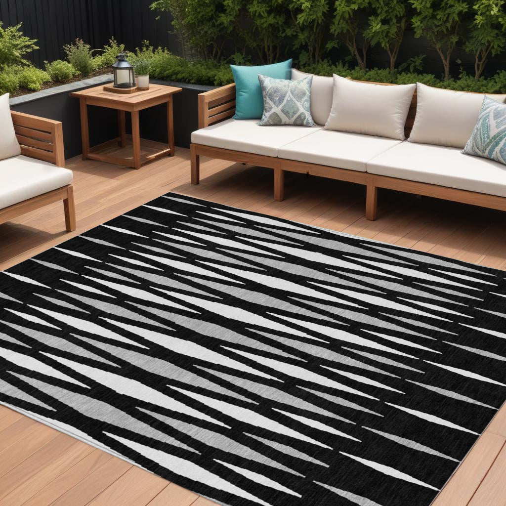 9' X 12' Black Ivory And Gray Geometric Washable Indoor Outdoor Area Rug