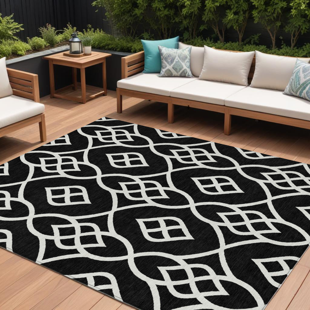 8' X 10' Black And Ivory Trellis Washable Indoor Outdoor Area Rug