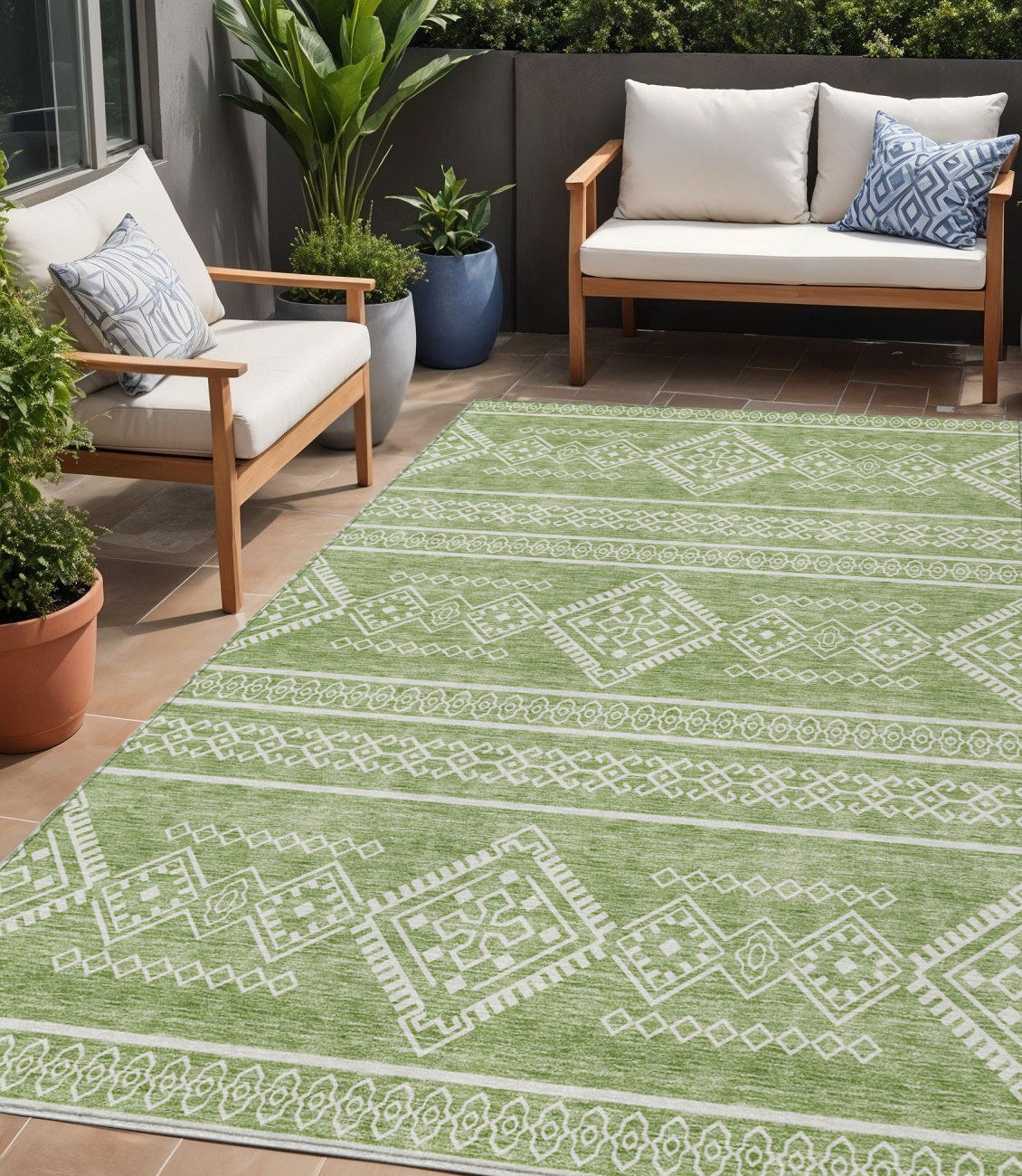 5' X 8' Green And Ivory Southwestern Washable Indoor Outdoor Area Rug