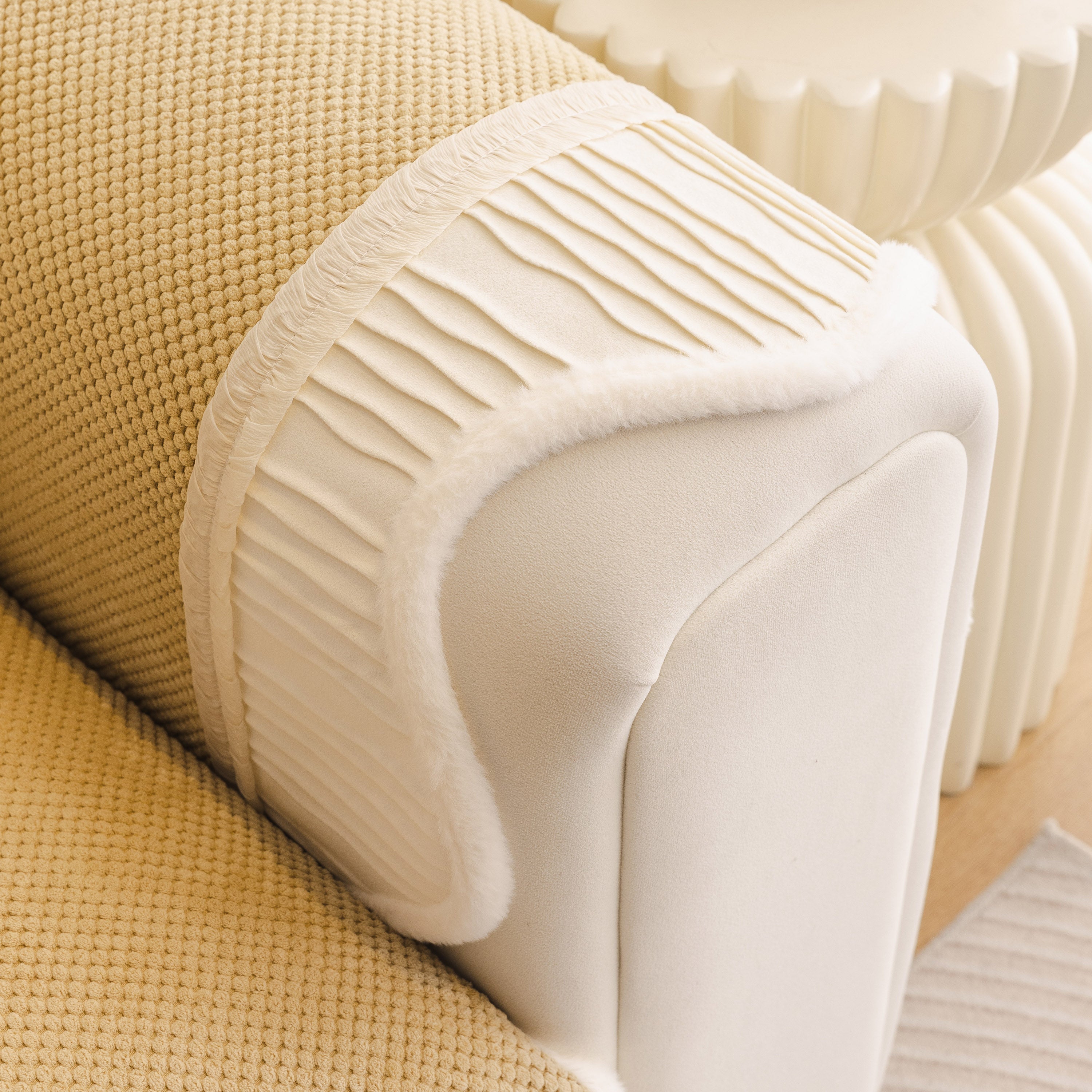 Washable Sofa Throw Pad, Non-Slip Sofa Mat Cozy Couch Slipcover with Soft Furry Trim