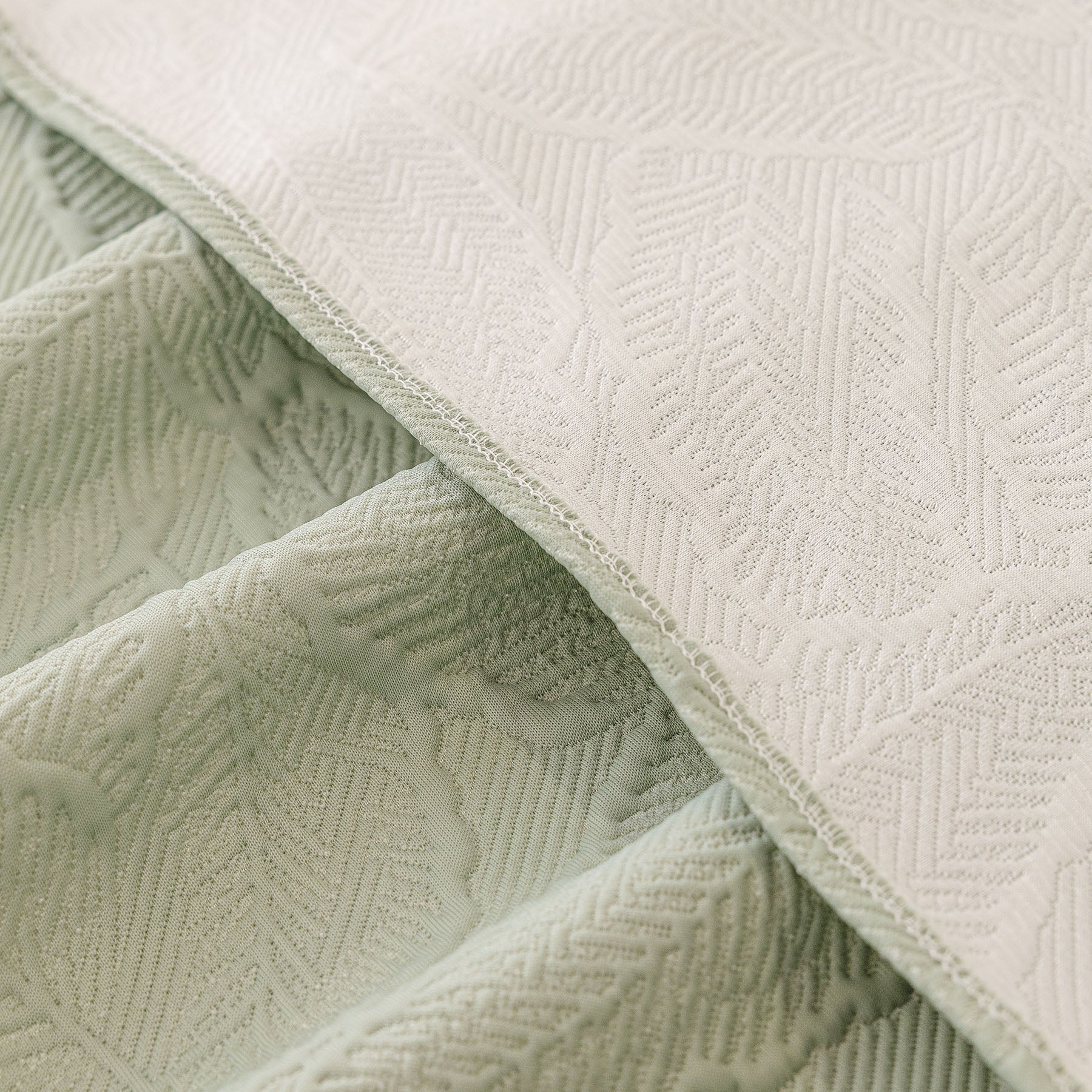 Durable Cooling Couch Cover for Dogs Textured Chic Leaf Summer Throw Cover Blanket
