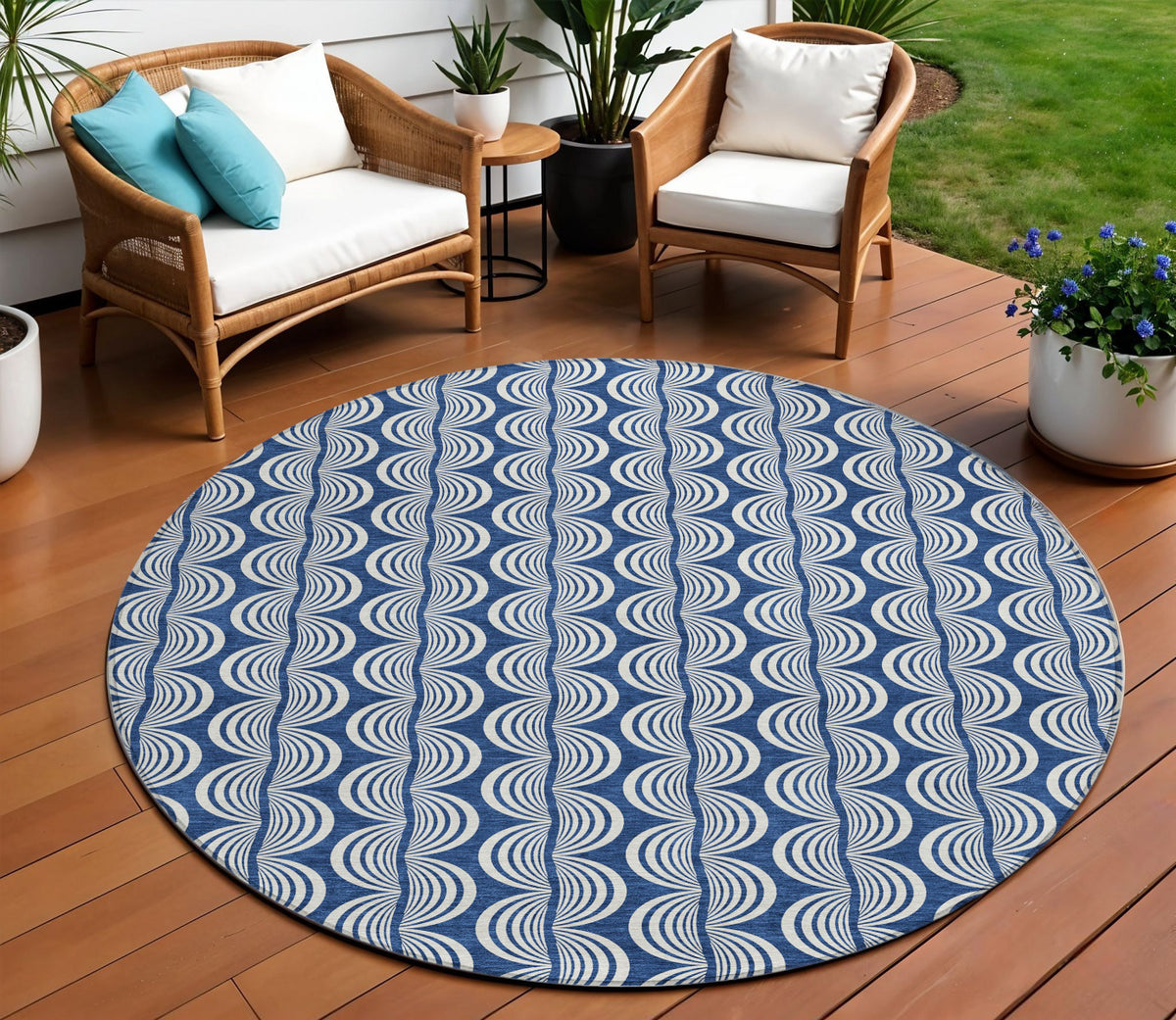8' Navy Blue And Ivory Round Ogee Washable Indoor Outdoor Area Rug